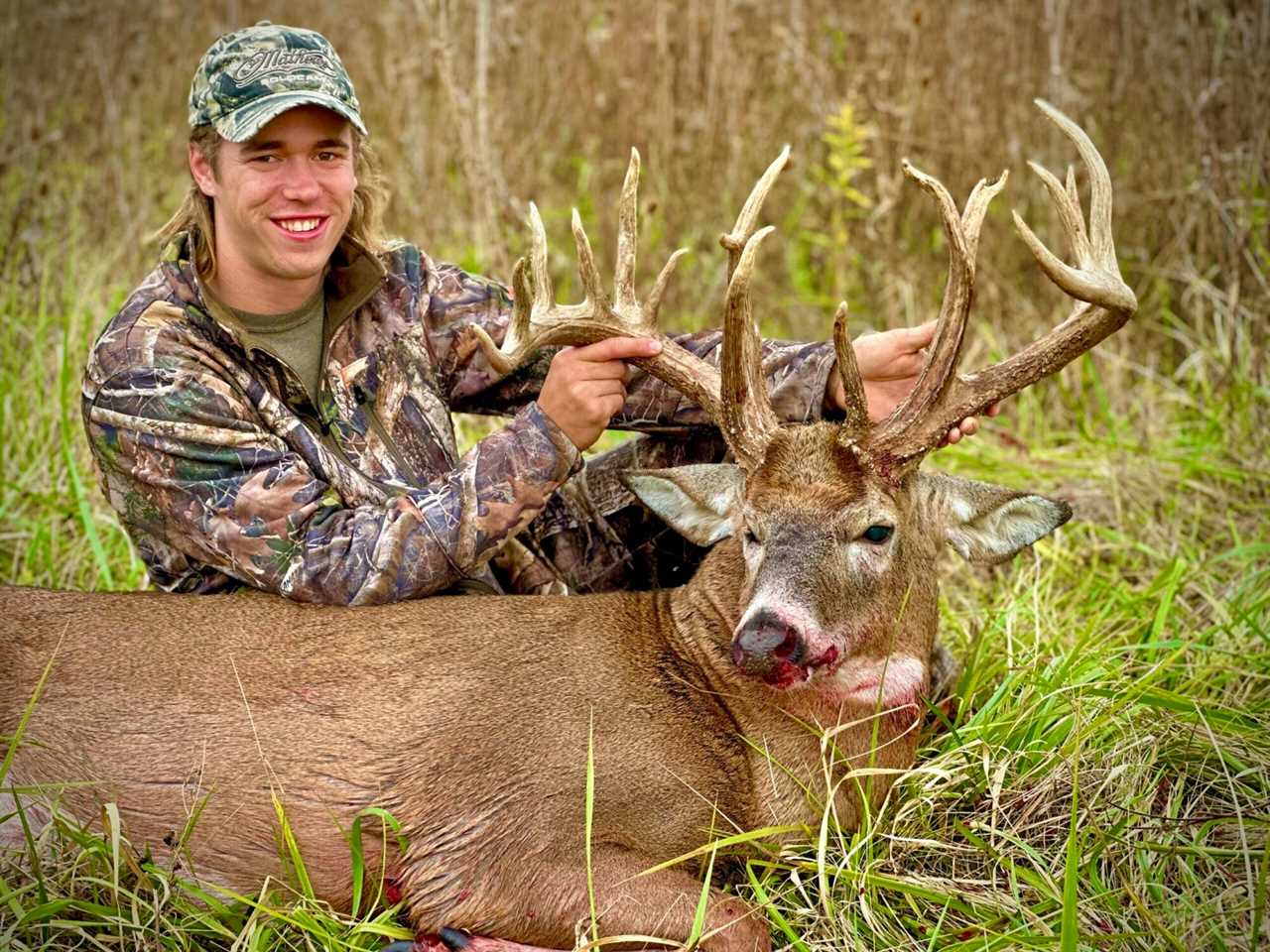 Ohio bowhunter 16-point one-eyed whitetail