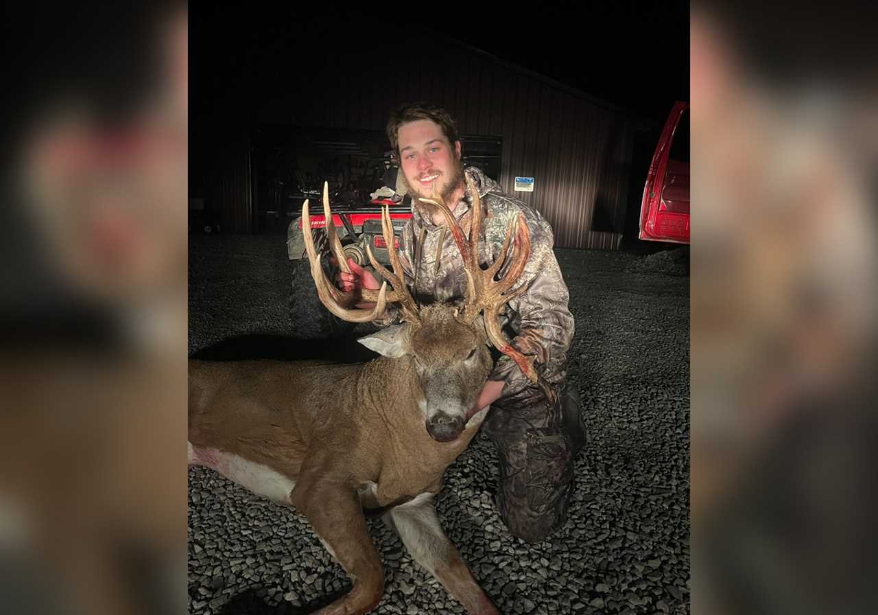 Ohio bowhunter 25 point buck late uncle's land