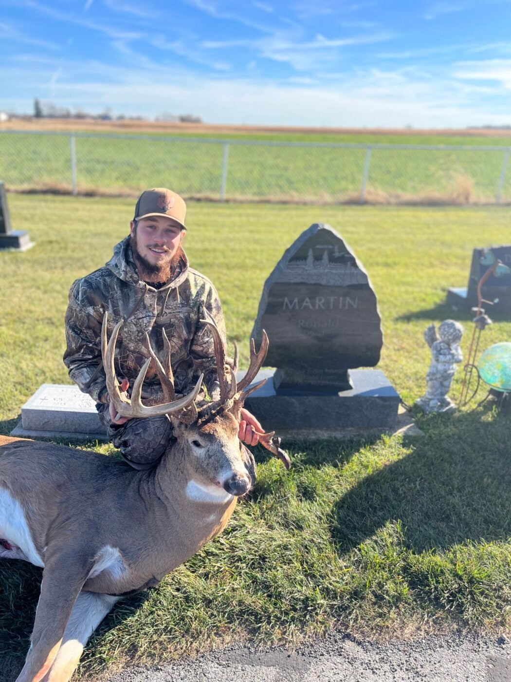 Jadyn Martin Ohio whitetail buck 25 pointer