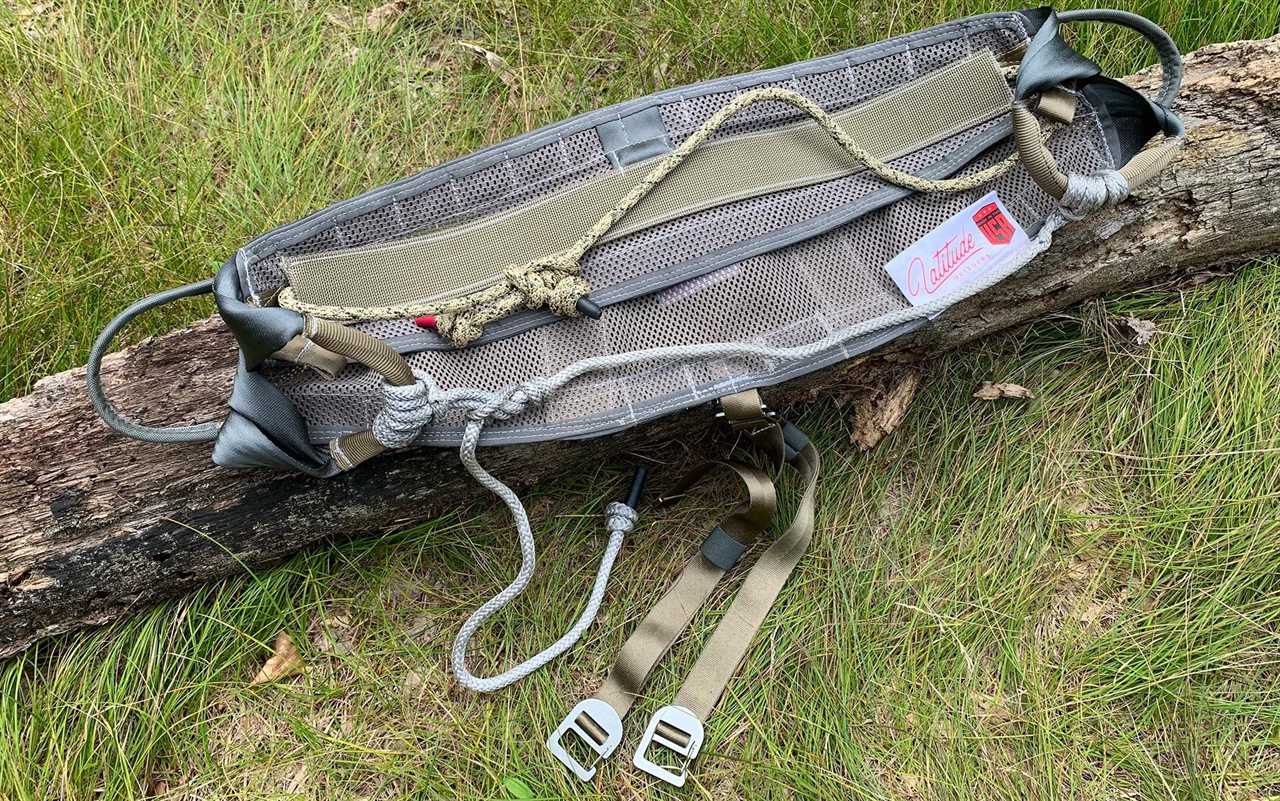 You can wear this saddle as a single panel while hiking.