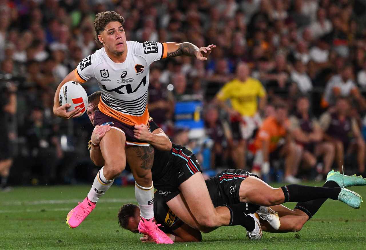 SYDNEY, AUSTRALIA - OCTOBER 01: Reece Walsh of the Broncos in action during the 2023 NRL Grand Final match between Penrith Panthers and Brisbane Broncos at Accor Stadium on October 01, 2023 in Sydney, Australia. (Photo by Bradley Kanaris/Getty Images)