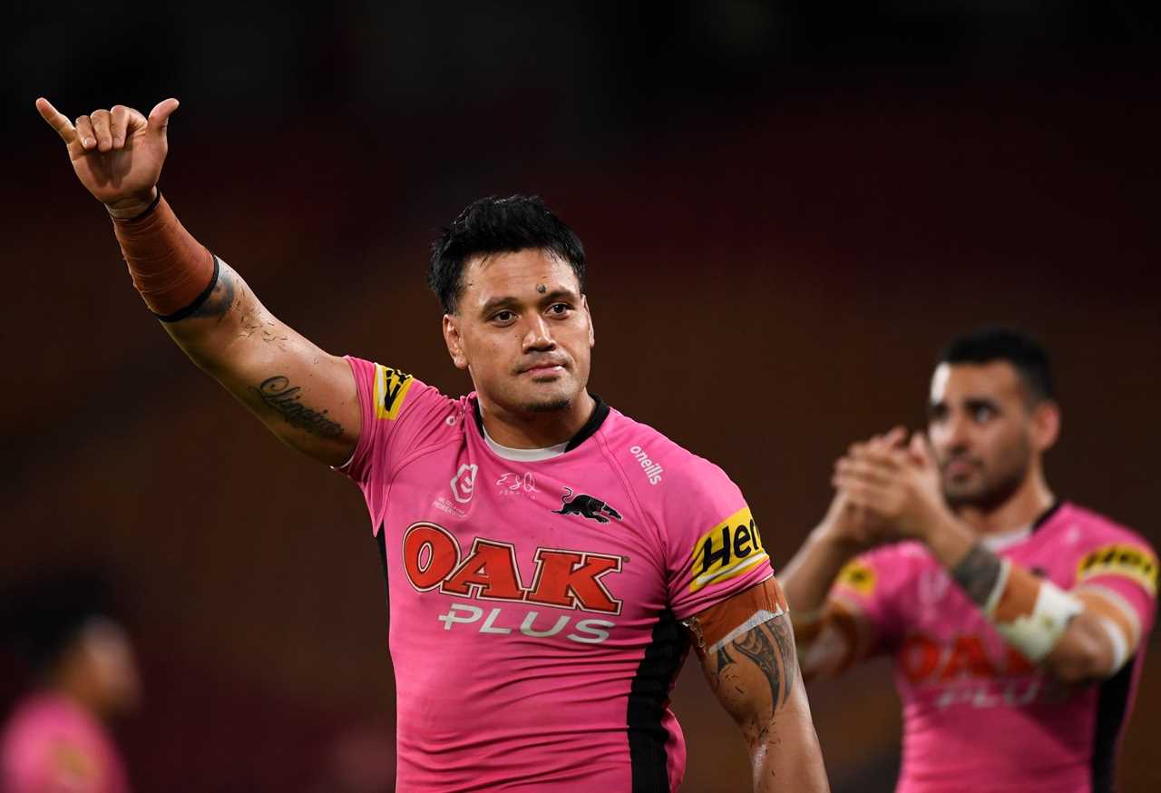 BRISBANE, AUSTRALIA - SEPTEMBER 03: Zane Tetevano of the Panthers thanks fans after winning the round 17 NRL match between the Brisbane Broncos and the Penrith Panthers at Suncorp Stadium on September 03, 2020 in Brisbane, Australia. (Photo by Albert Perez/Getty Images)