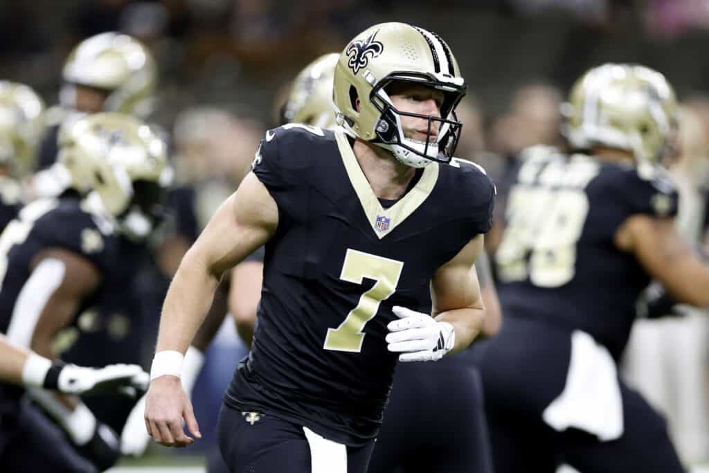 Taysom Hill #7 of the New Orleans Saints warms up prior to the game against the Chicago Bears at Caesars Superdome on November 05, 2023 in New Orleans, Louisiana.