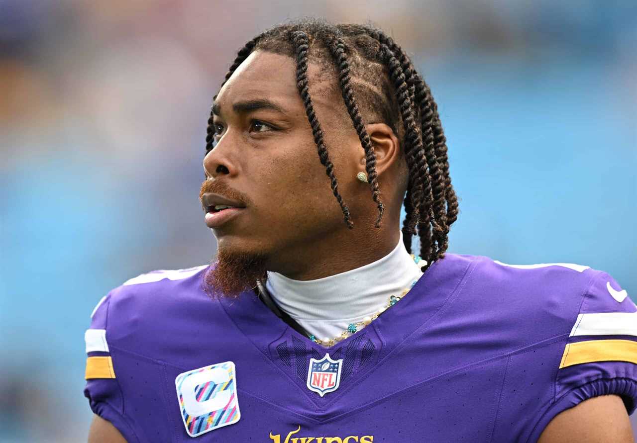 Justin Jefferson #18 of the Minnesota Vikings warms up against the Carolina Panther at Bank of America Stadium on October 01, 2023 in Charlotte, North Carolina