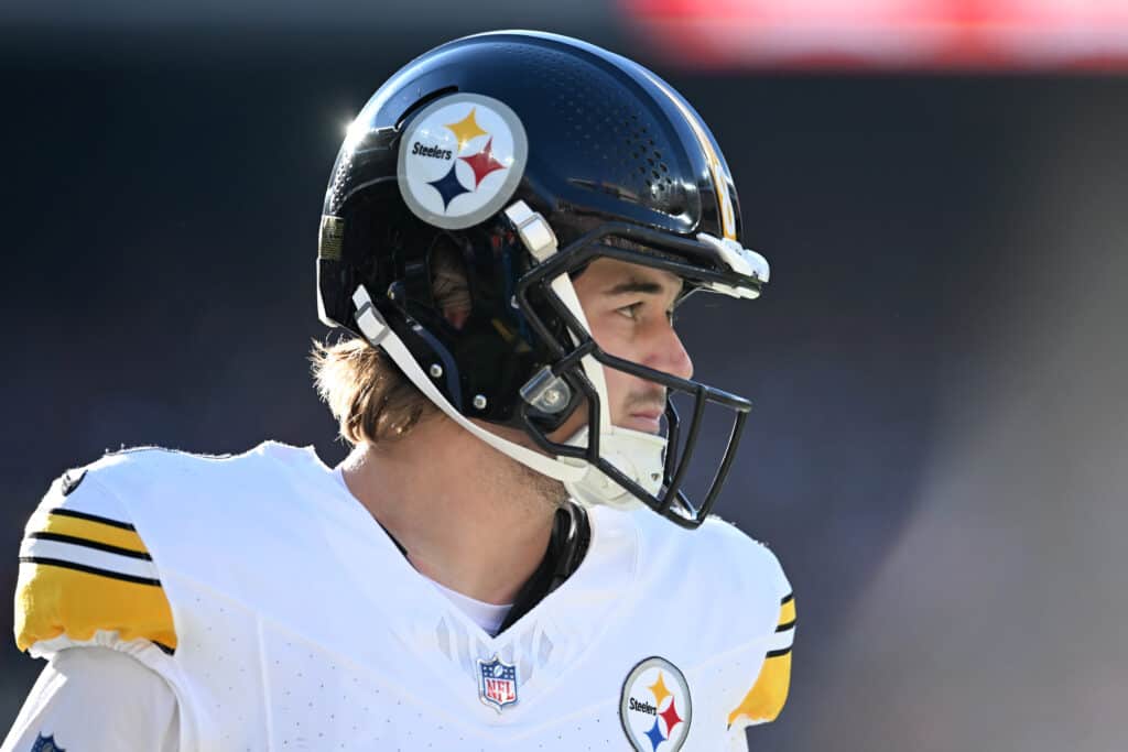 CLEVELAND, OHIO - NOVEMBER 19: Kenny Pickett #8 of the Pittsburgh Steelers looks on in the third quarter against the Cleveland Browns at Cleveland Browns Stadium on November 19, 2023 in Cleveland, Ohio.