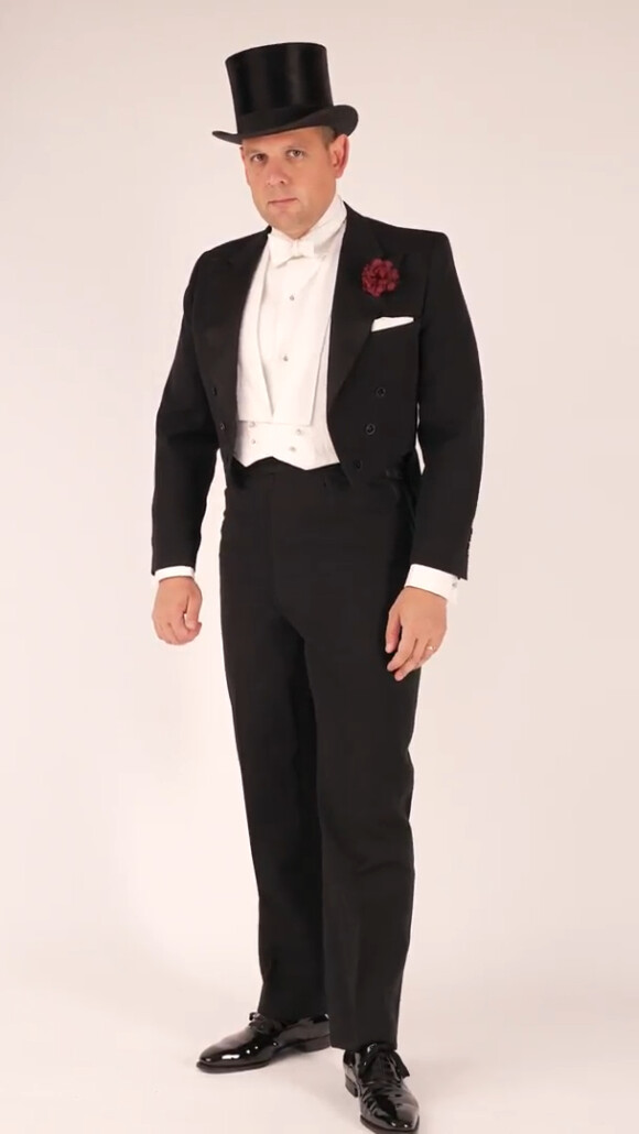 Photo of White Tie waistcoat with correct length