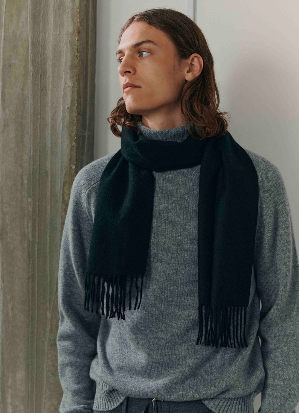 Up To The Neck: The Best Men’s Scarf Brands For Winter 2023