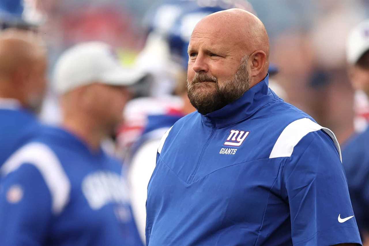 Head coach Brian Daboll of the New York Giants looks on ahead of the the preseason game between the New York Giants and the New England Patriots at Gillette Stadium on August 11, 2022 in Foxborough, Massachusetts