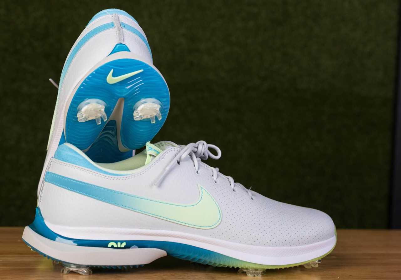 A look at my NIKE Refurbished golf shoes