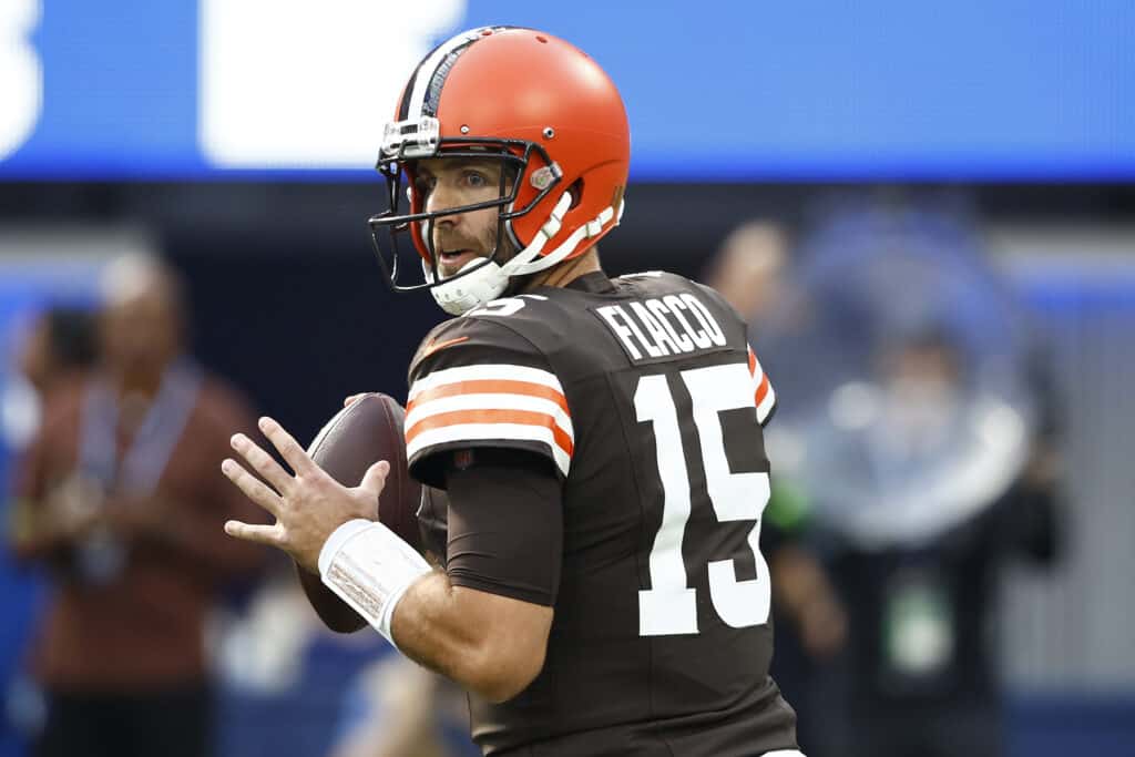 INGLEWOOD, CALIFORNIA - DECEMBER 03: Joe Flacco #15 of the Cleveland Browns drops back to pass in the first quarter against the Los Angeles Rams at SoFi Stadium on December 03, 2023 in Inglewood, California.