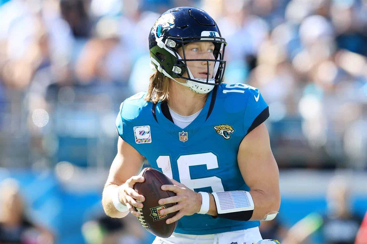 Trevor Lawrence #16 of the Jacksonville Jaguars looks to pass during the fourth quarter against the Indianapolis Colts at EverBank Stadium on October 15, 2023 in Jacksonville, Florida.