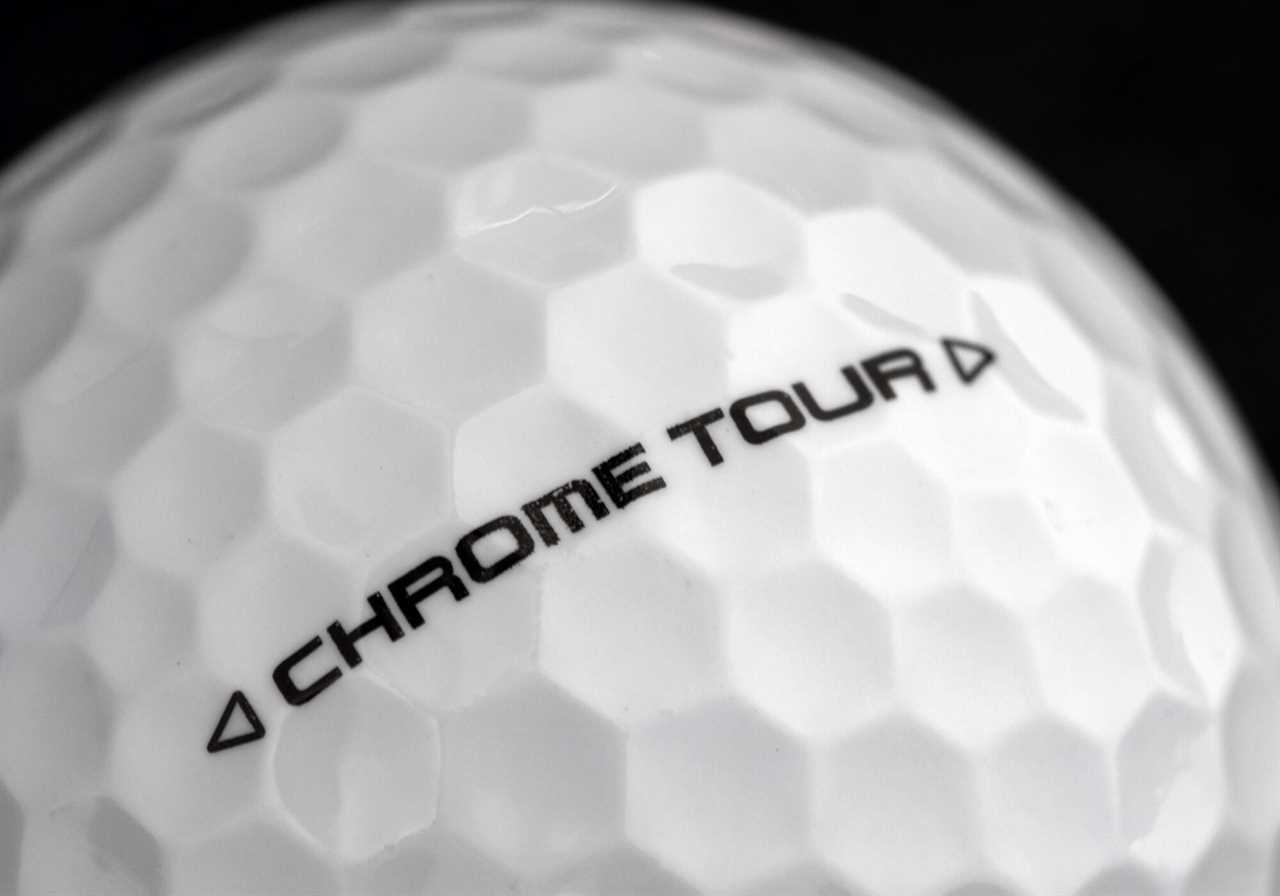 Callaway Chrome Tour golf balls feature  seamless cover design
