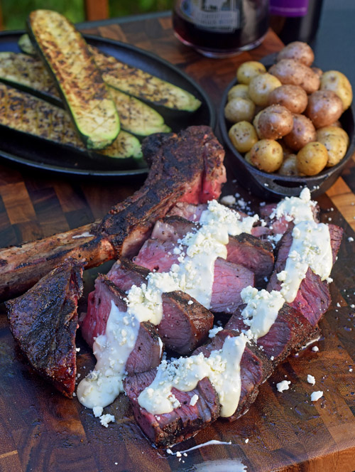 Gorgonzola and Roasted Garlic Sauce for Steaks