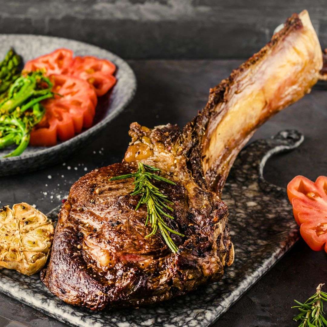 Garlic-butter-tomahawk-steak