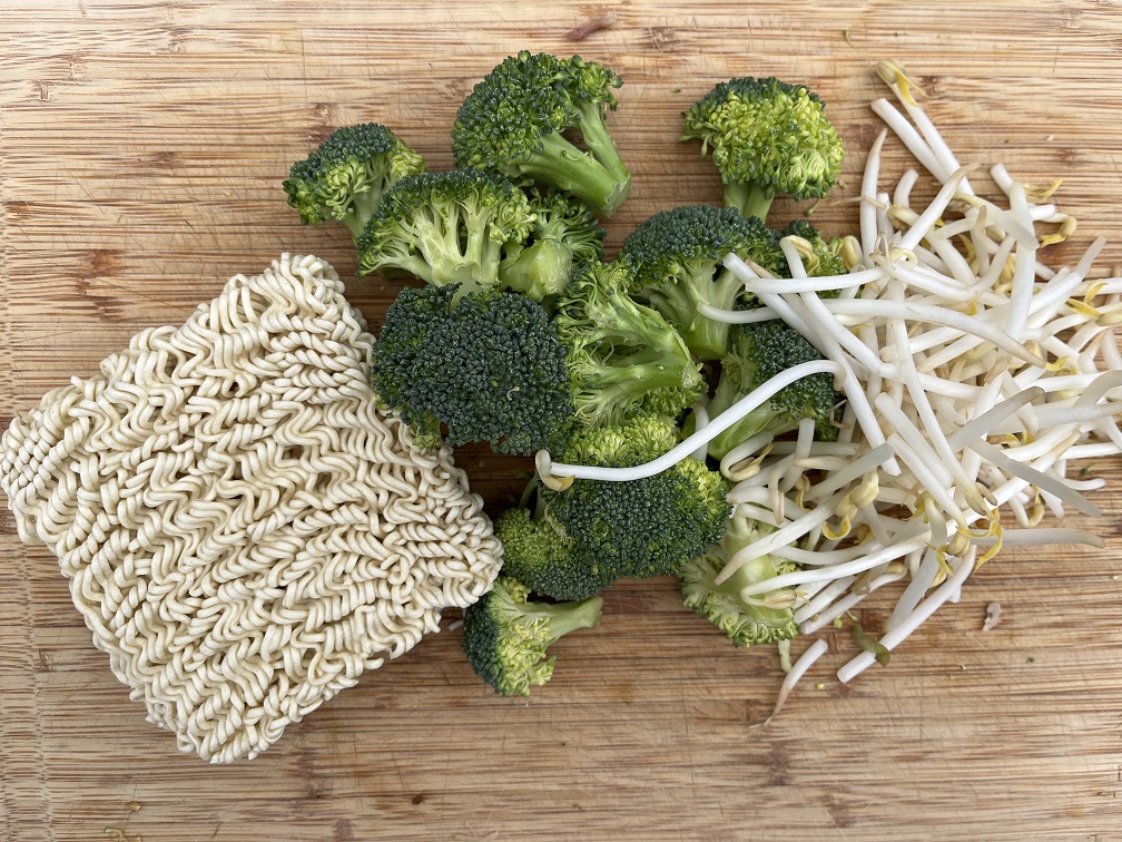 Dried Ramen Noodles with Veggies