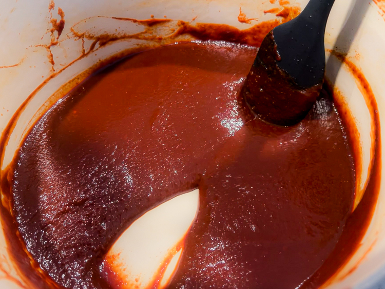 smooth and glossy chili sauce