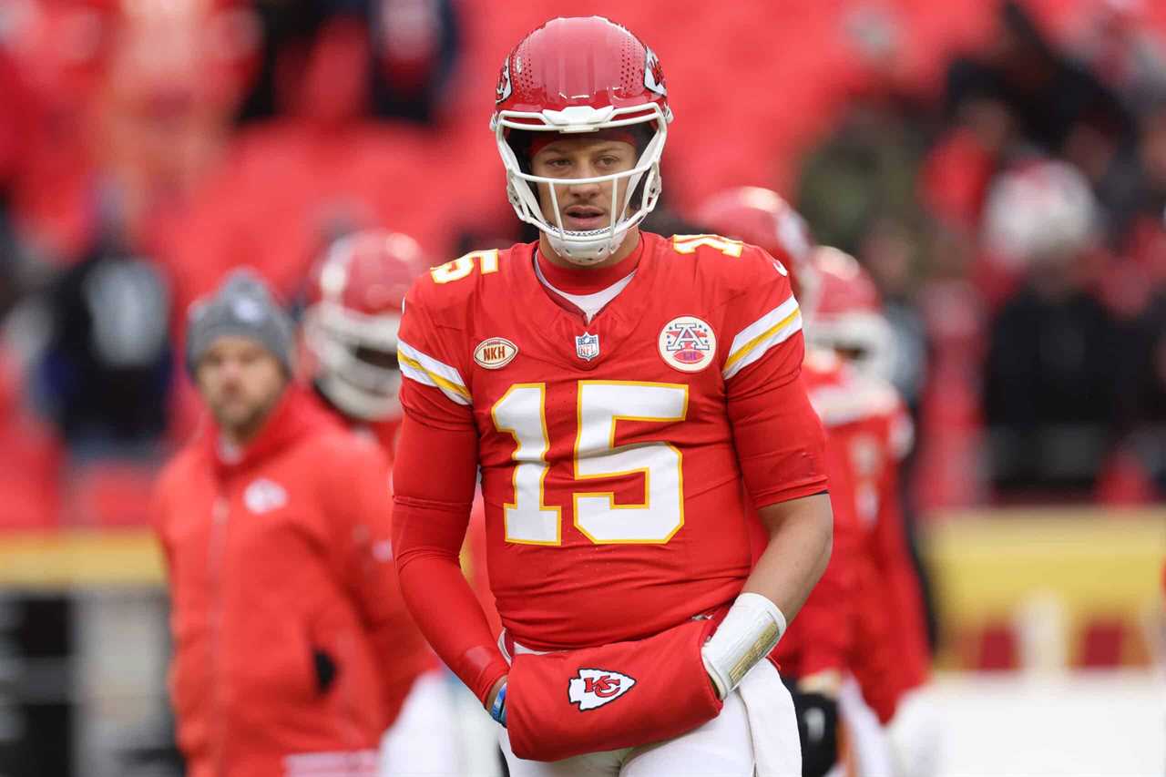 KANSAS CITY, MISSOURI - DECEMBER 25: Patrick Mahomes #15 of the Kansas City Chiefs warms up prior to a game against the Las Vegas Raiders at GEHA Field at Arrowhead Stadium on December 25, 2023 in Kansas City, Missouri.