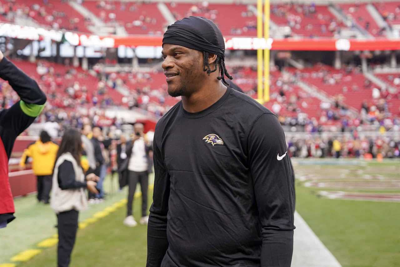 SANTA CLARA, CALIFORNIA - DECEMBER 25: Lamar Jackson #8 of the Baltimore Ravens looks on prior to a game against the San Francisco 49ers at Levi's Stadium on December 25, 2023 in Santa Clara, California.