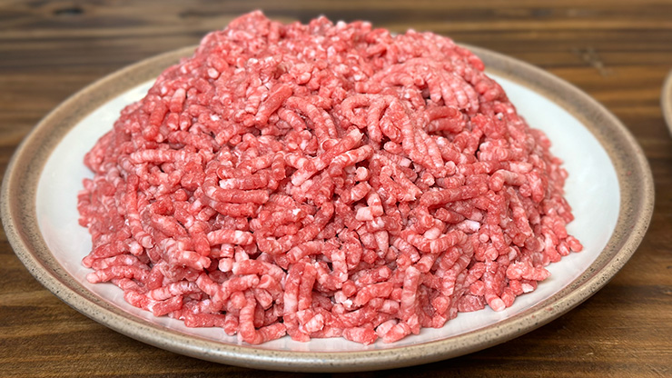 ground beef chuck on a white plate