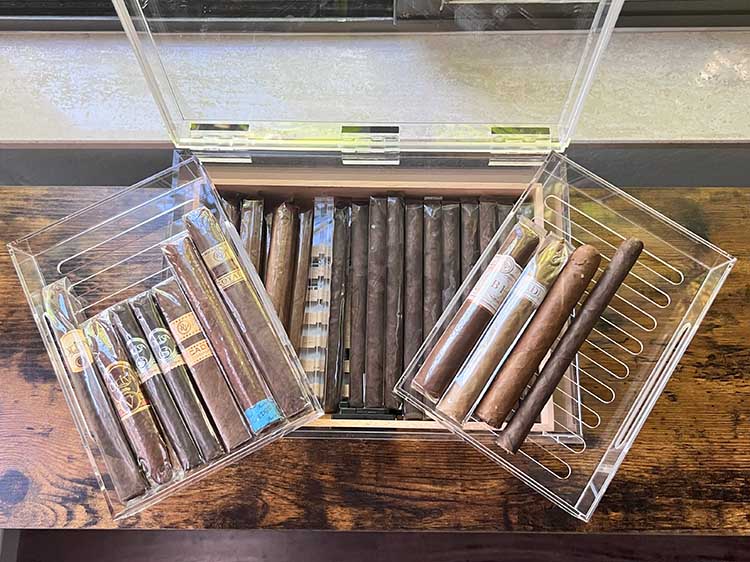 Felix Pro Acrylic Humidor With Cigars