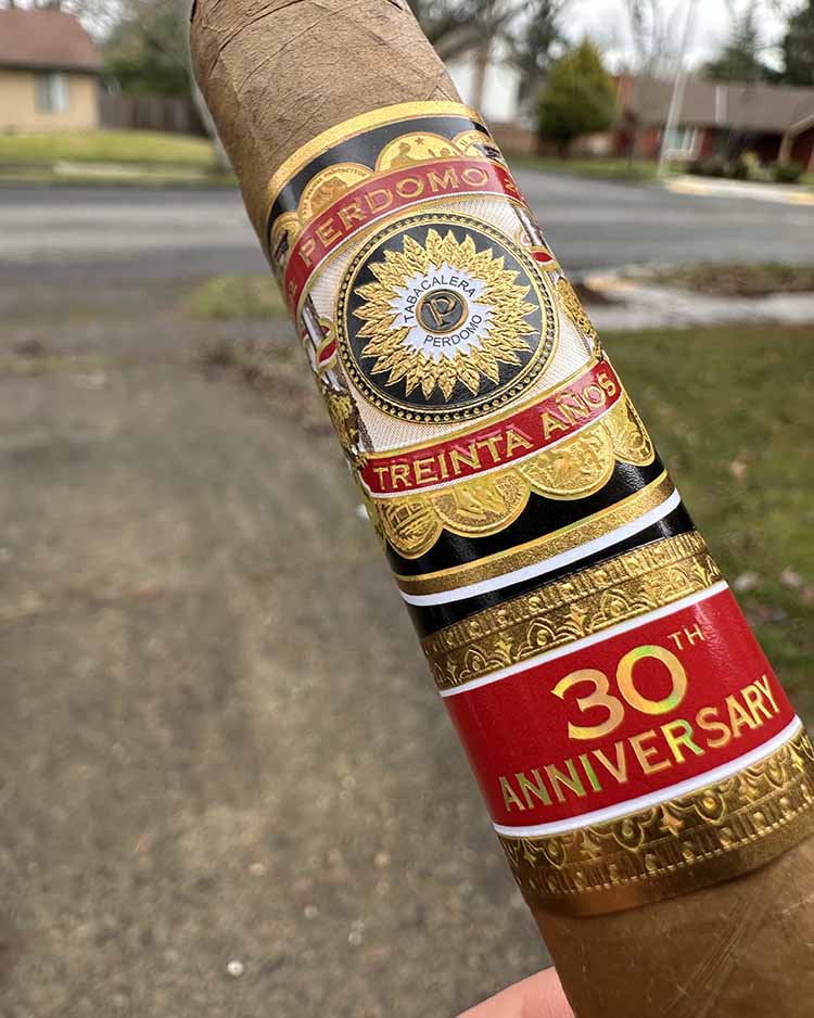 Perdomo 30th Anniversary Cigar Band Details