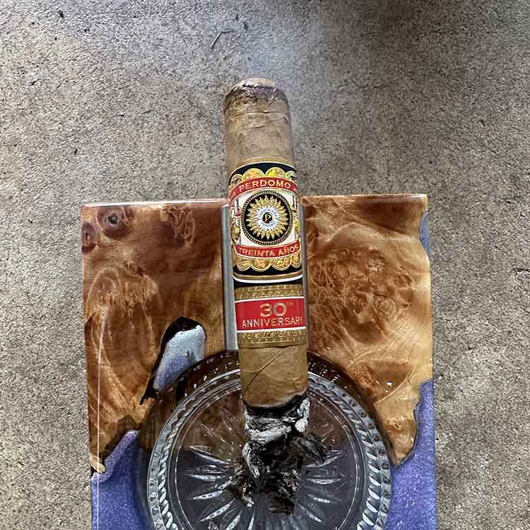 Perdomo 30th Anniversary Cigar Second Third Review