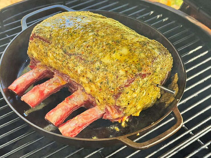 uncooked prime rib with MEATER 2+ probe