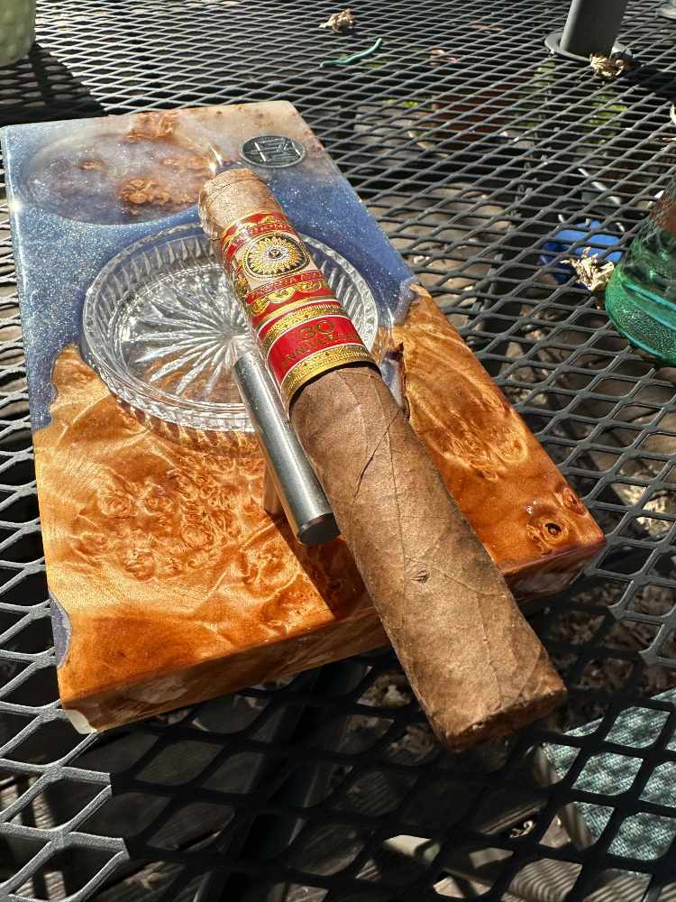 Overall Burn of 30th Anniversary Sungrown cigar