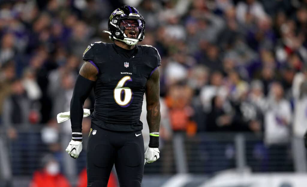 BALTIMORE, MARYLAND - NOVEMBER 28: Patrick Queen #6 of the Baltimore Ravens celebrates a tackle during a game against the Cleveland Browns at M&T Bank Stadium on November 28, 2021 in Baltimore, Maryland.