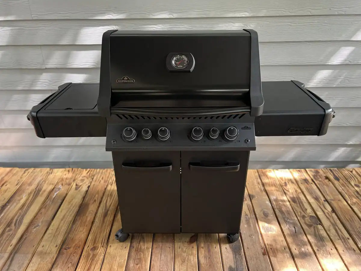 Napoleon Phantom Prestige 500 Propane Grill