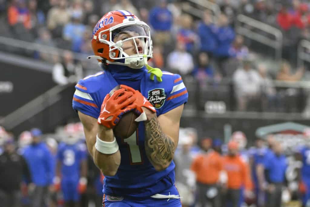 LAS VEGAS, NEVADA - DECEMBER 17: Ricky Pearsall #1 of the Florida Gators catches the ball on a kickoff by the Oregon State Beavers during the first half of the SRS Distribution Las Vegas Bowl at Allegiant Stadium on December 17, 2022 in Las Vegas, Nevada.