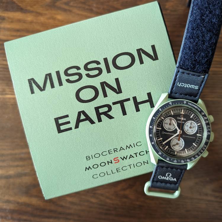 Omega MoonSwatch Earth with Box Set