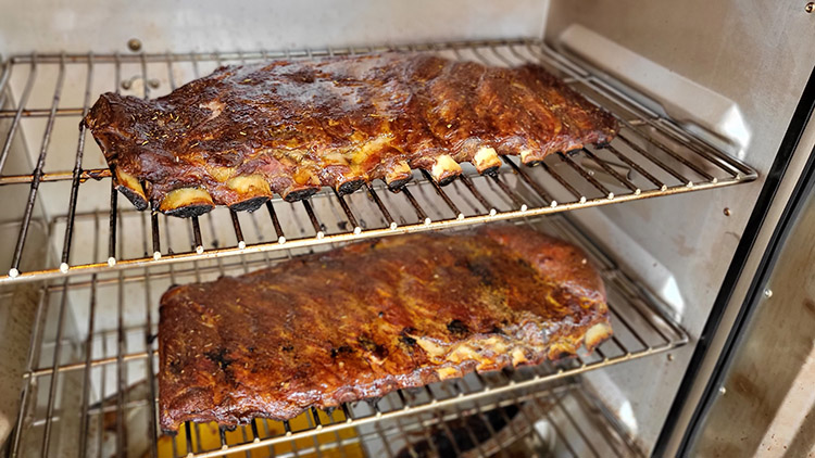 smoking spare ribs on Masterbuilt Bluetooth Electric Smoker