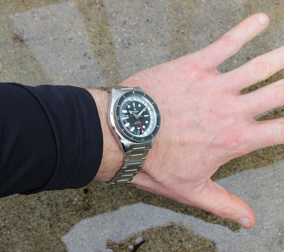 In Review: The Lorier Hydra GMT Automatic 41mm Dive Watch