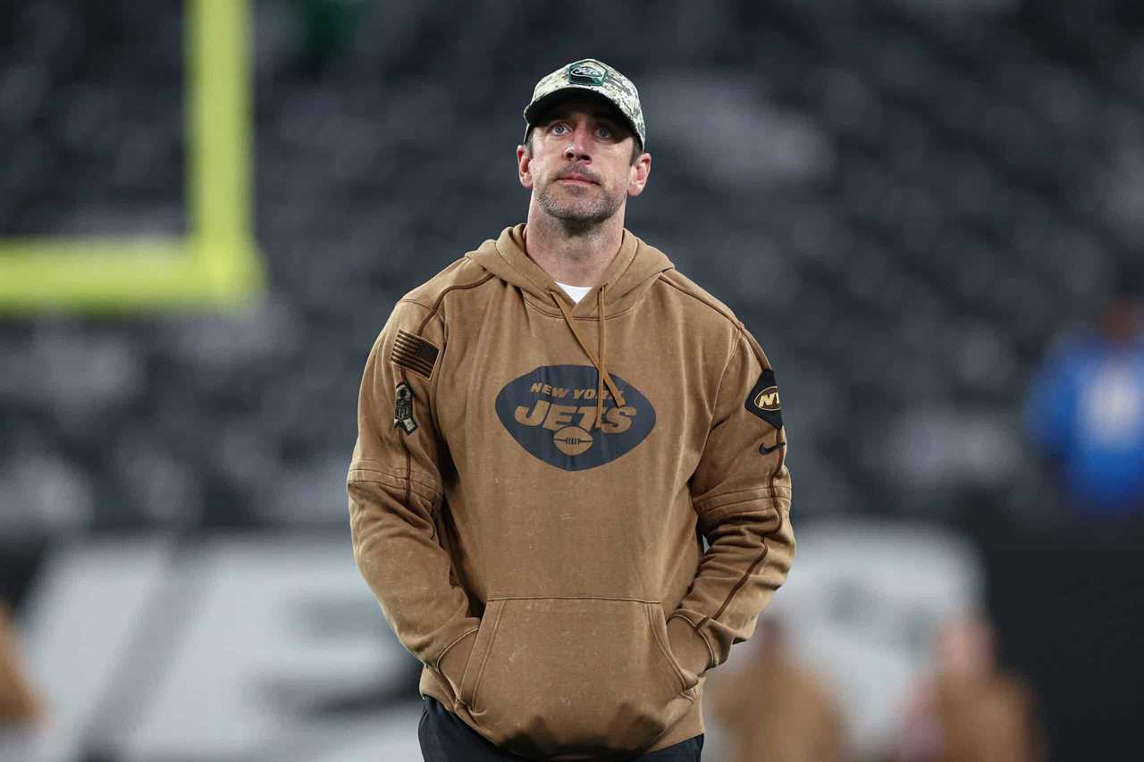 Aaron Rodgers #8 of the New York Jets looks on before the game against the Los Angeles Chargers at MetLife Stadium on November 06, 2023 in East Rutherford, New Jersey.