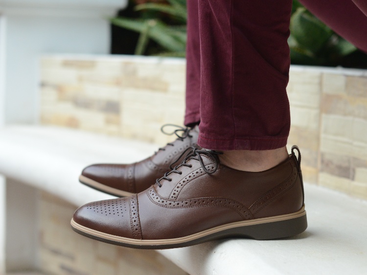 Amberjack Chestnut Cap-Toe Shoes On Feet