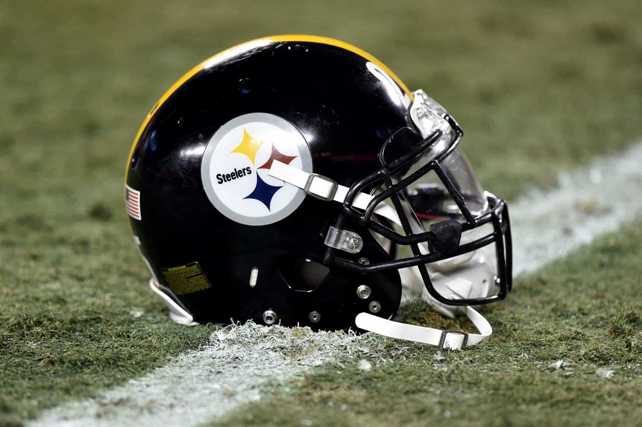 A Pittsburgh Steelers helmet sits on the field during the game against the Kansas City Chiefs in the AFC Divisional Playoff game at Arrowhead Stadium on January 15, 2017 in Kansas City, Missouri.