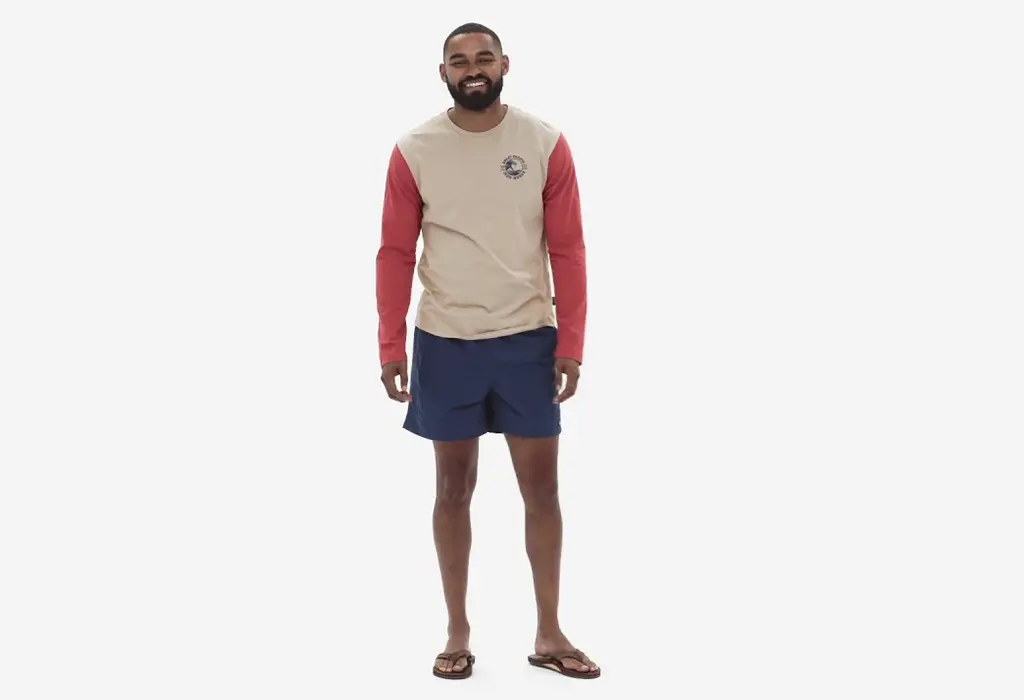 Men’s Baggies Shorts with flip flops