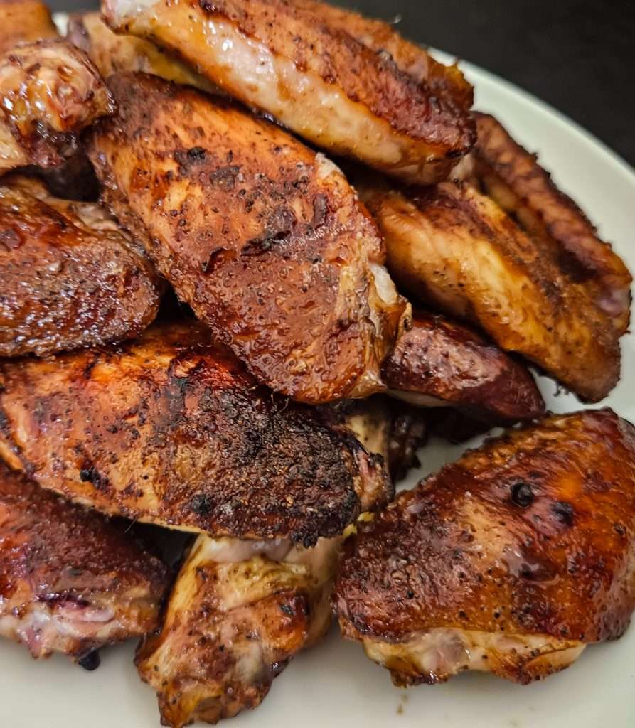 sweet-tea-brined-wings-on-plate