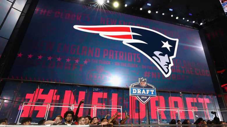 Former NFL GM Says Patriots Wanted 1 WR In The Draft ‘Badly’