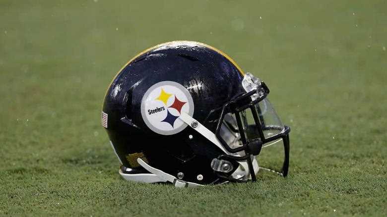 Insider Says Steelers Are ‘Putting Everything They Have’ Behind Veteran QB