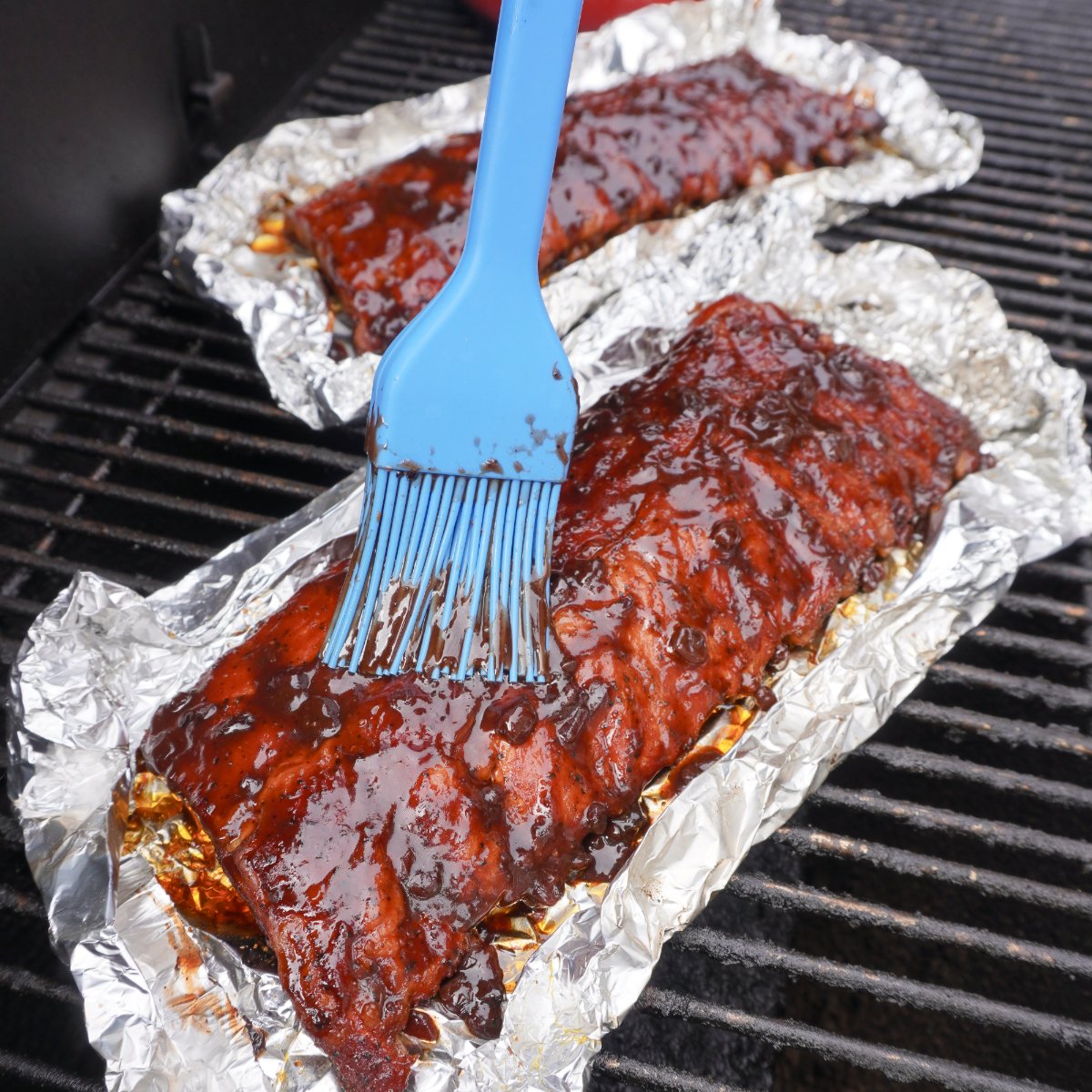 Ribs with Huckleberry BBQ Sauce