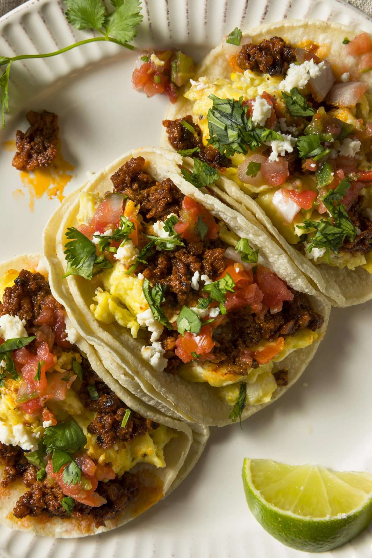 Blackstone-chorizo-breakfast-tacos