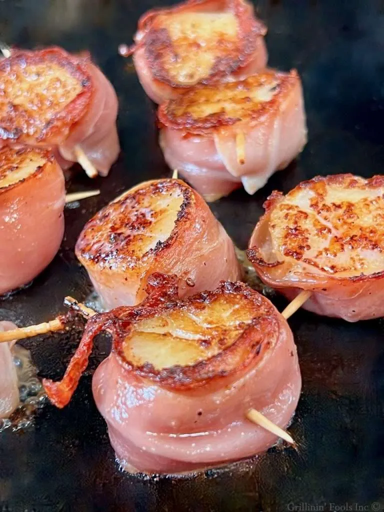 Grilled Scallops Recipe on a Cast Iron Griddle