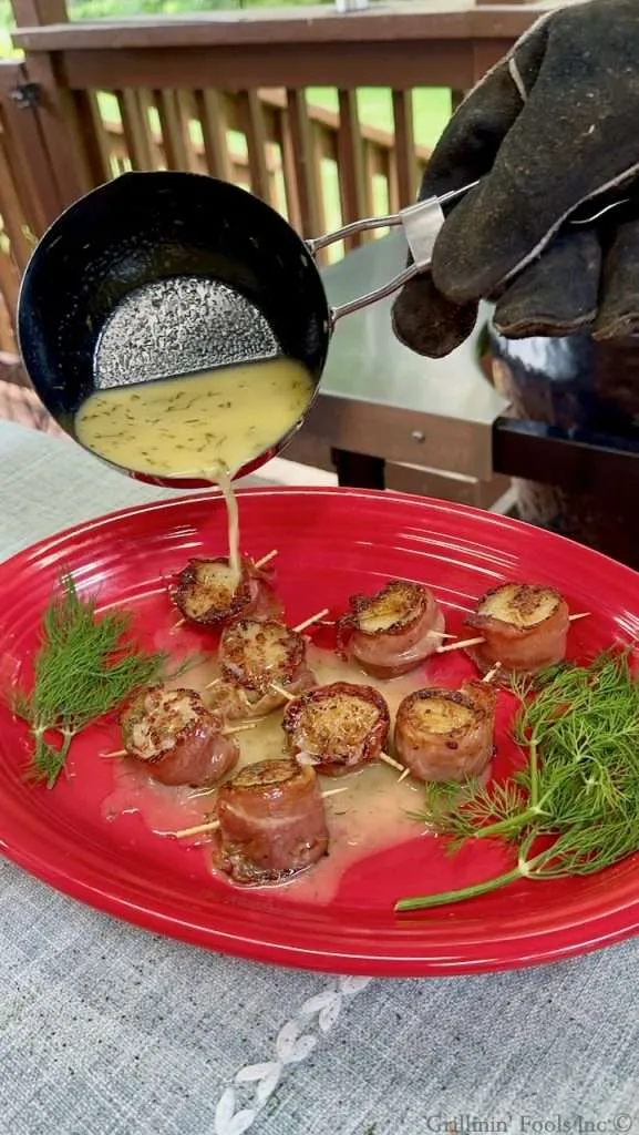 Grilled Scallops Recipe on a Cast Iron Griddle