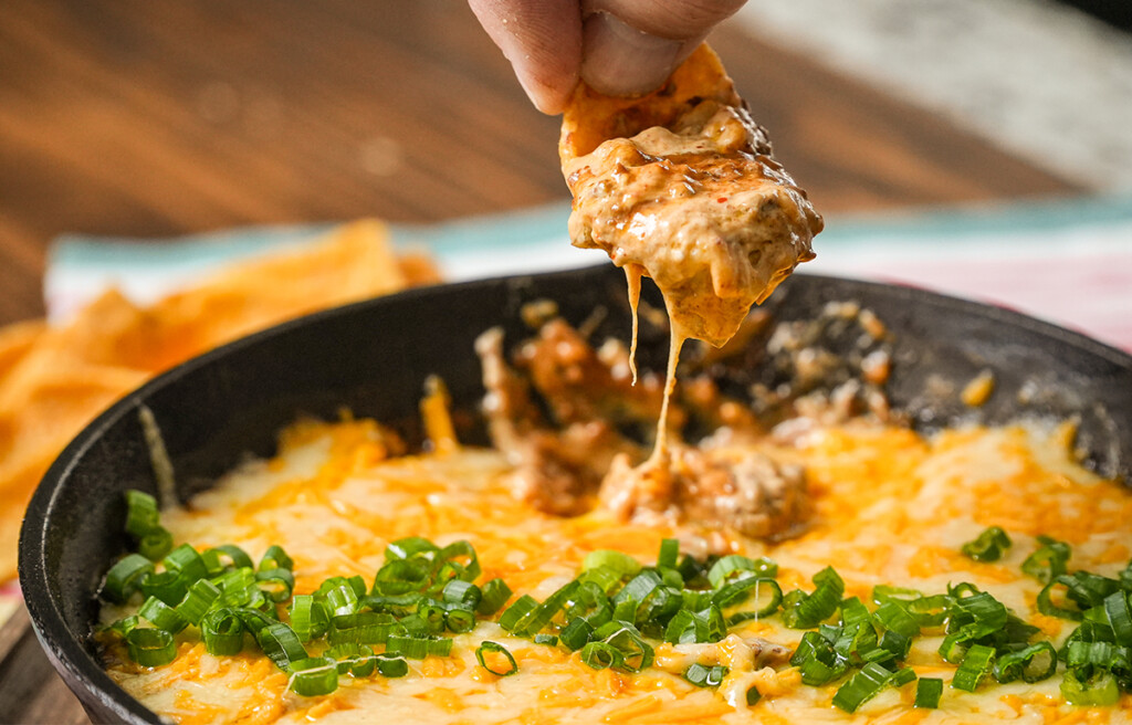 Smoked chili cheese dip