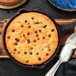 skillet-chocolate-chip-cookie