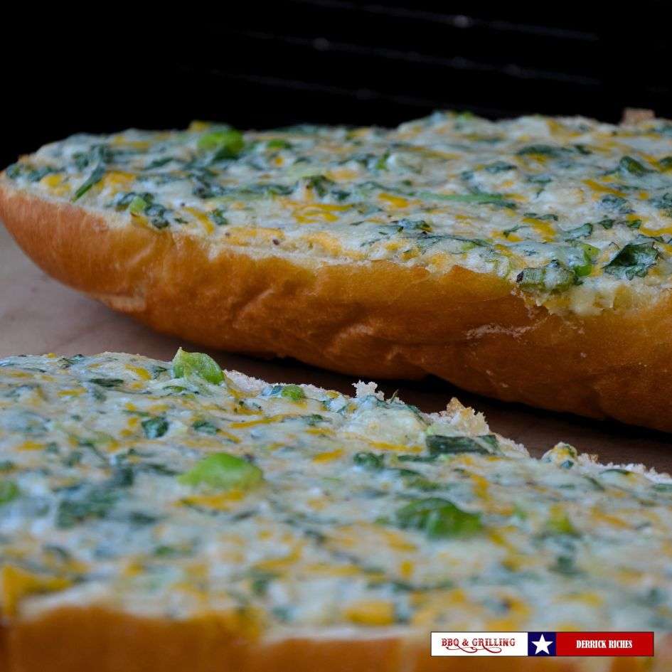 garlic-bread-with-cheese-on-the-grill