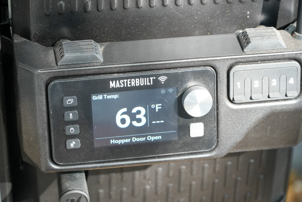 temperature set up on the Masterbuilt Gravity XT gravity-fed grill