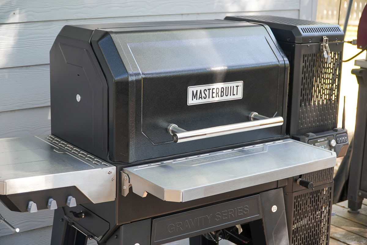 Side view of the Gravity Xt grill by Masterbuilt